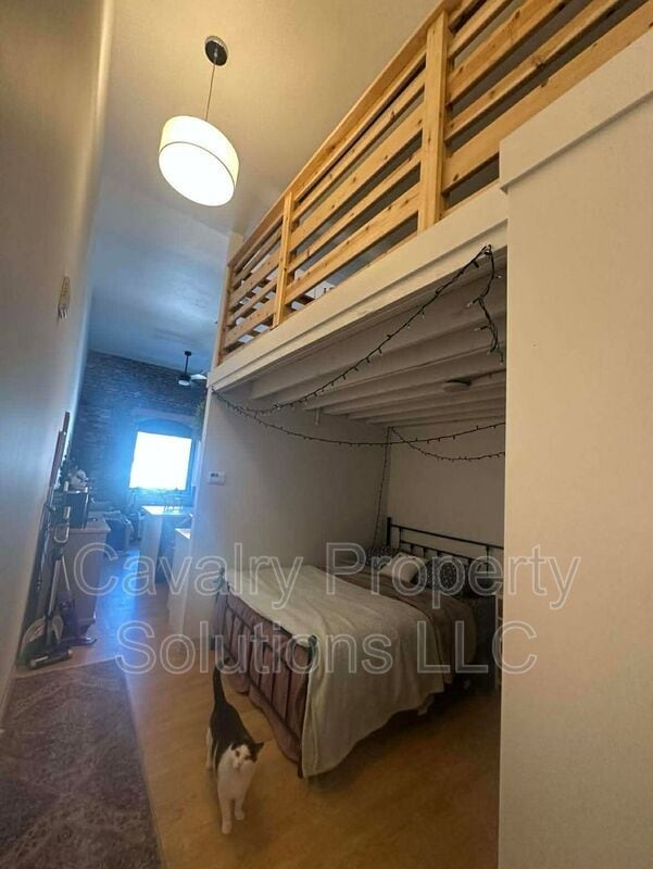 Building Photo - 1831 W Michigan St