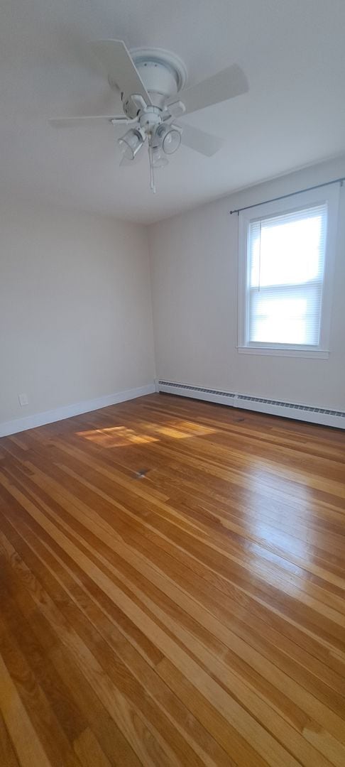 Building Photo - Charming 4-Bedroom Home for Rent in Manche...