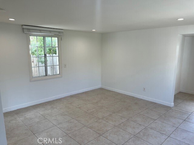 Building Photo - 1625 Wellesley Ave