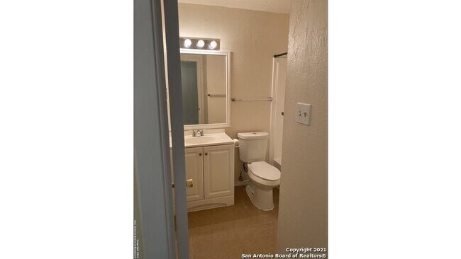 Building Photo - 3510 Mistic Grove