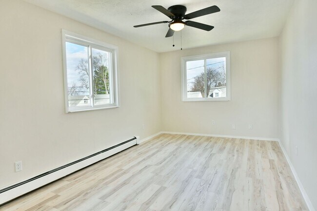 Building Photo - 72-78 S Roanoke