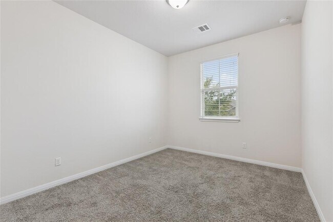 Building Photo - 1200 10th St