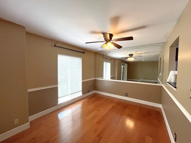 Building Photo - Great 1 bedroom, 1 bathroom condo in the heart of Green Hills!