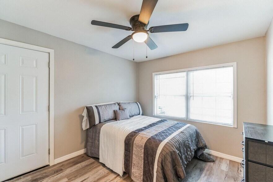 Building Photo - 5207 Montague Pl