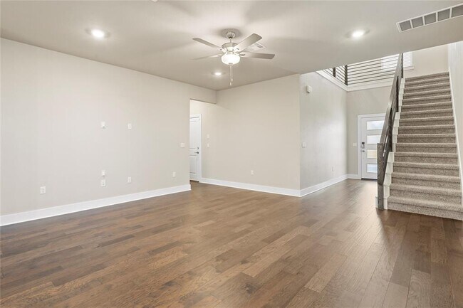 Building Photo - 15701 Oglethorpe Dr