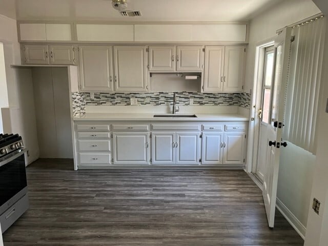 Kitchen - 1712 N Pepper St