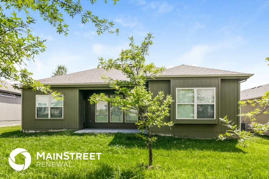 Building Photo - 1506 NE Jaclyn Dr