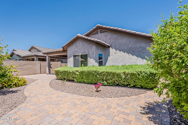 Building Photo - 10819 W Bronco Trail