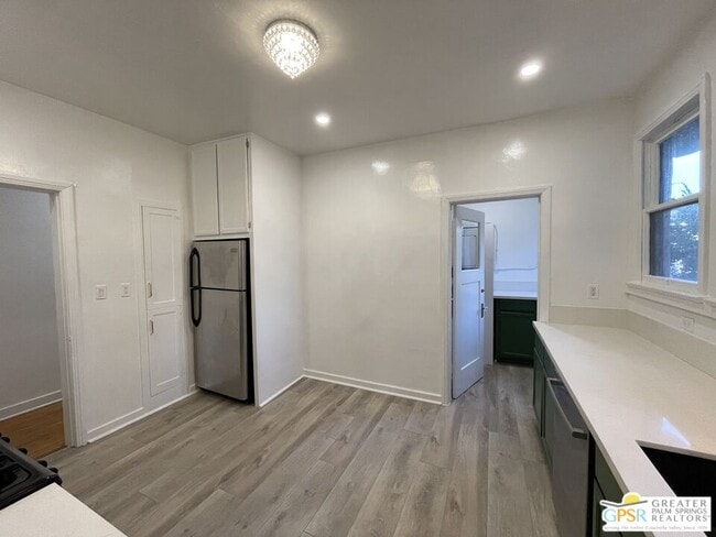 Building Photo - 739 Occidental Blvd