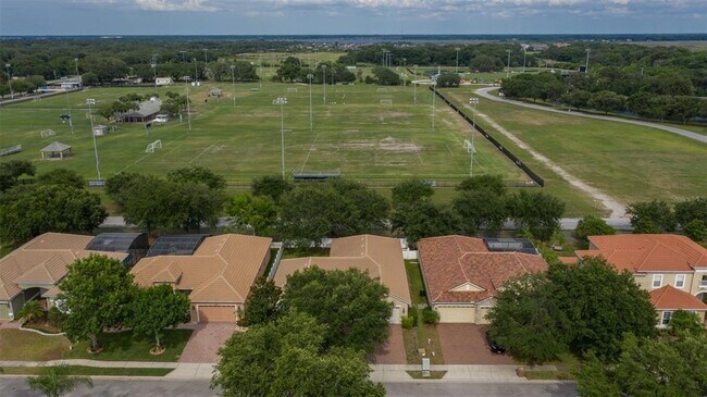 Building Photo - 3876 Shoreview Dr