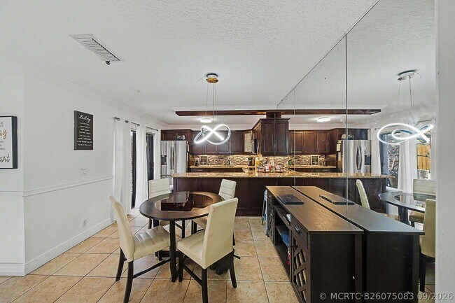 Building Photo - 149 Lake Arbor Dr