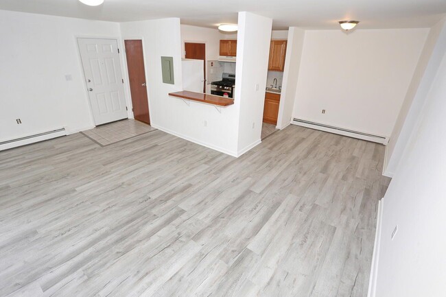 Building Photo - 366 Concord Ln