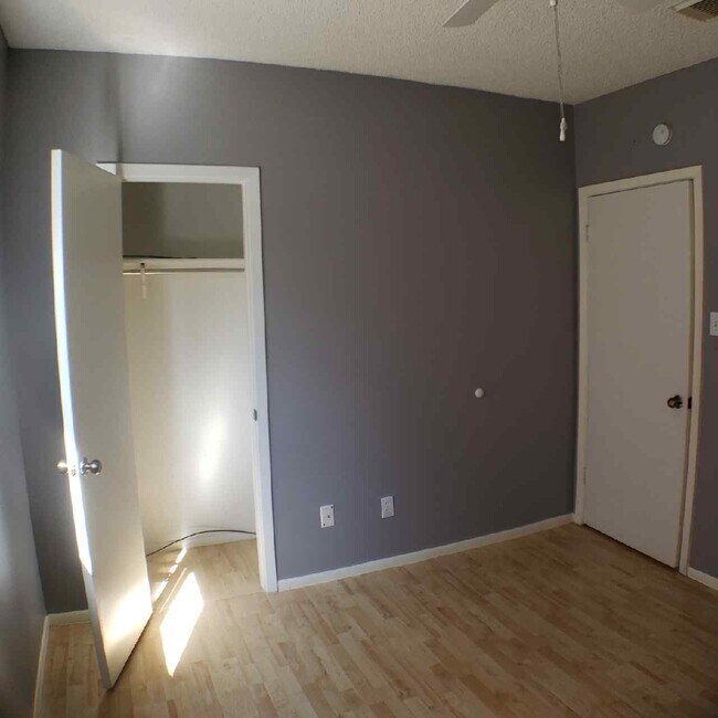 Building Photo - 8206 Talkenhorn