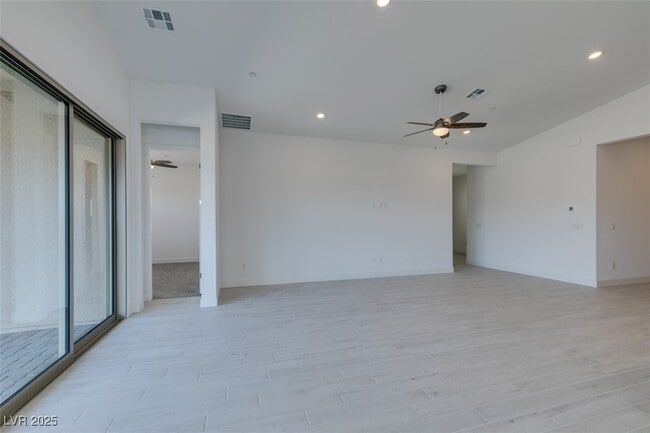 Building Photo - 257 Piazzetta Pl