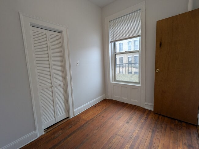 Building Photo - 409 Clinton St