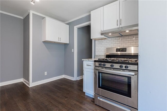 Building Photo - 1268 Kenilworth Dr SW