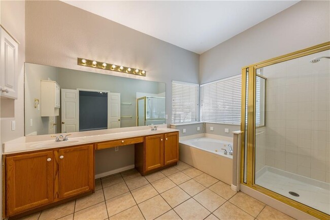 Building Photo - 15831 W Dorman Dr