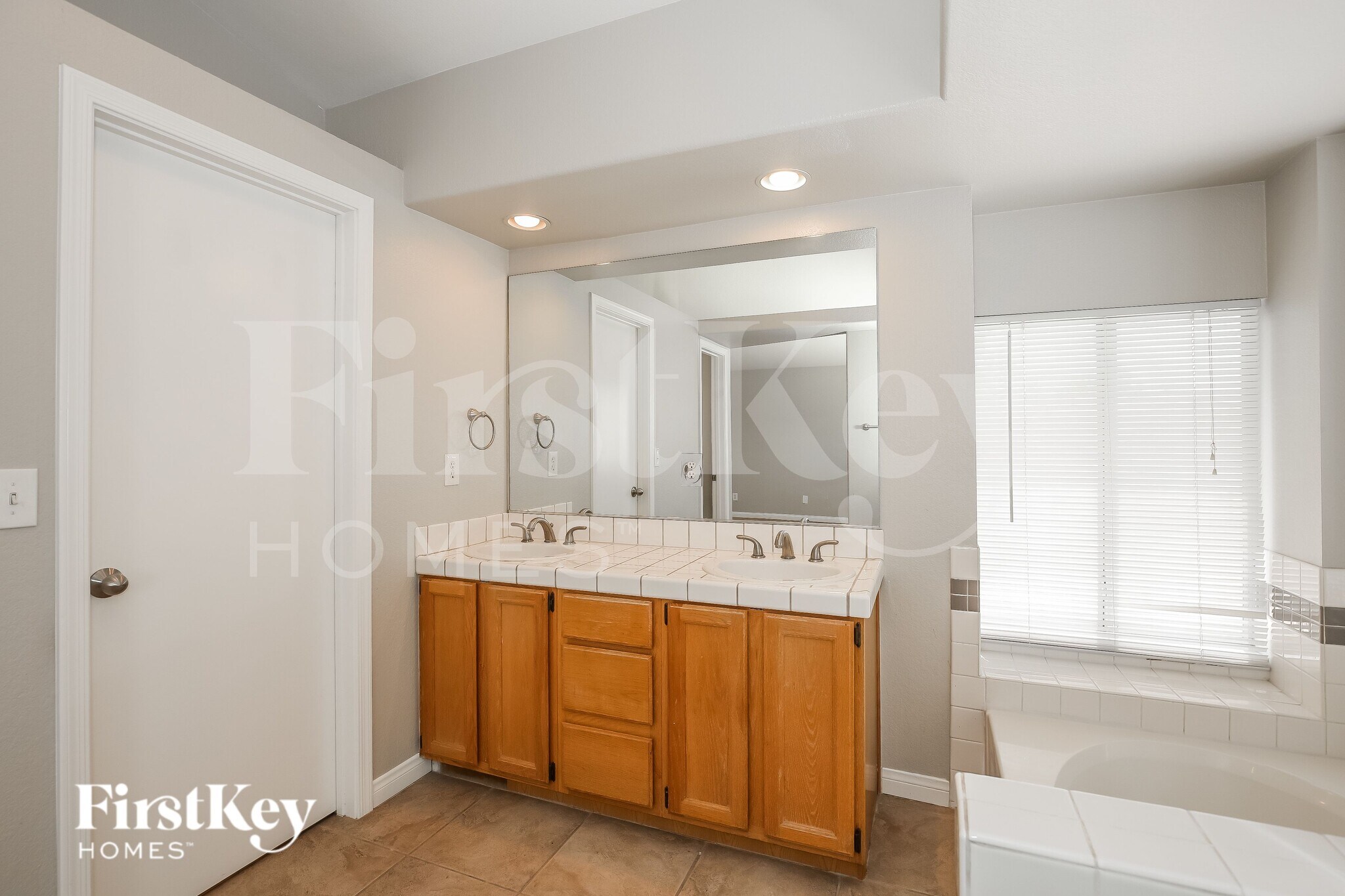 Building Photo - 9349 Magic Flower Ave