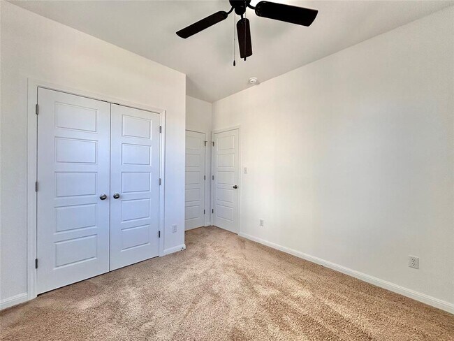 Building Photo - 202 Pebblestream Pass