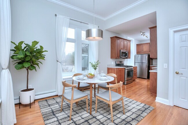 Building Photo - 300 Soundview Ave