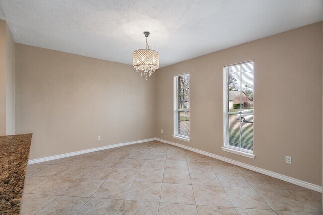 Building Photo - 7218 Foxway Ln