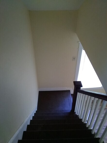 Building Photo - 12 Orchard St