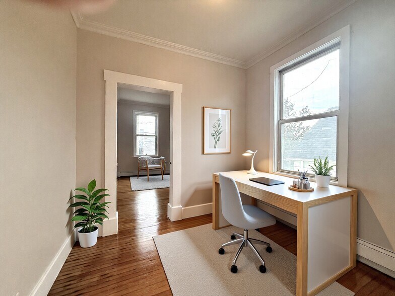 Building Photo - 418 2nd St