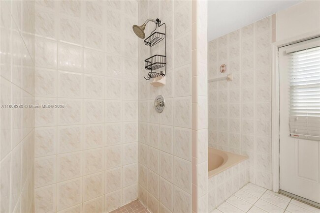 Building Photo - 1062 NW 134th Pl
