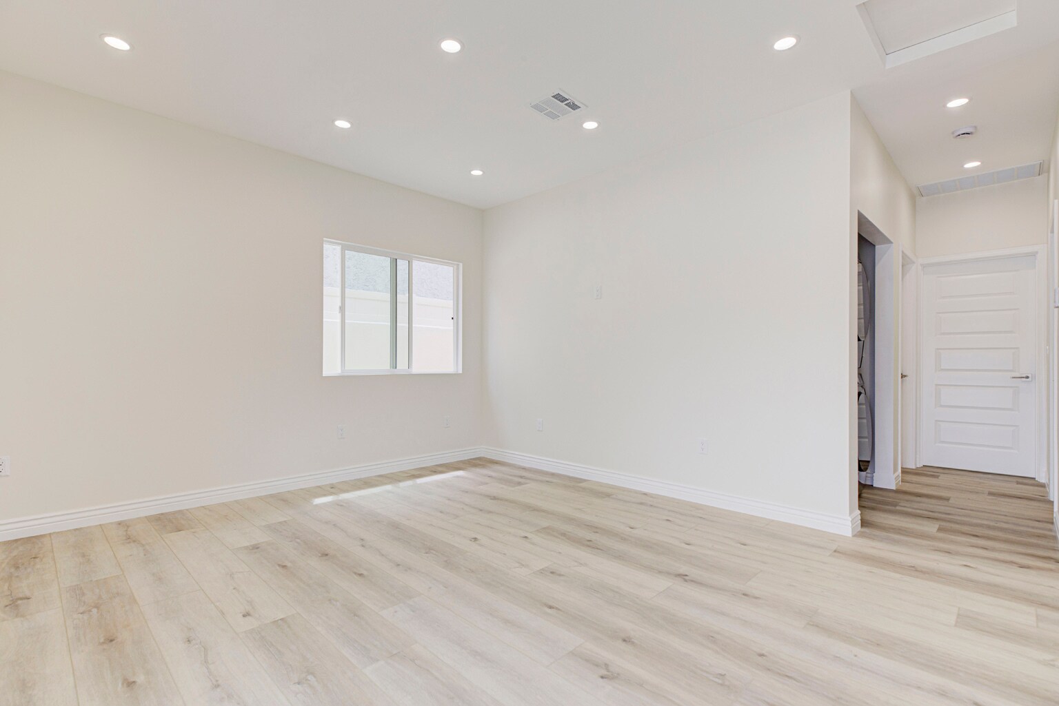 Building Photo - 20504 Lull St