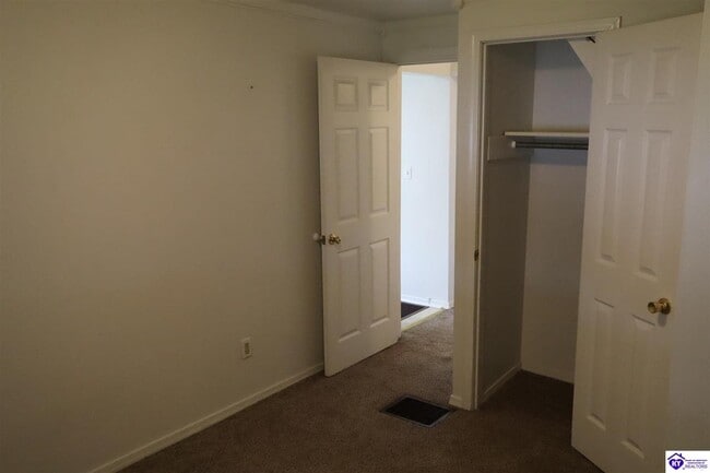 Building Photo - 316 Church St