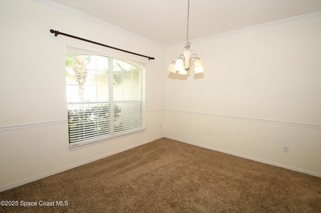 Building Photo - 2295 Botanica Cir