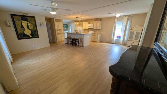 Building Photo - 3023 SW 50th St