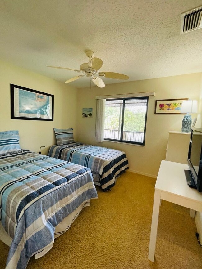 Building Photo - **TALA LAKES-55YR COMMUNITY**