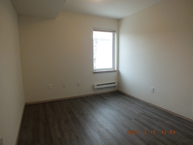 Building Photo - 12549 28th Ave NE