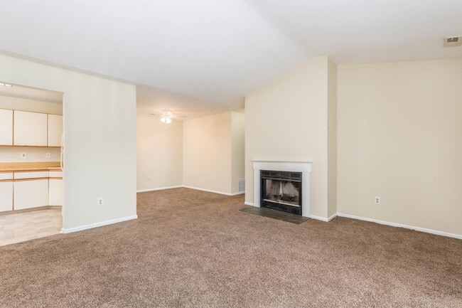 Building Photo - 514 Cascade Ct