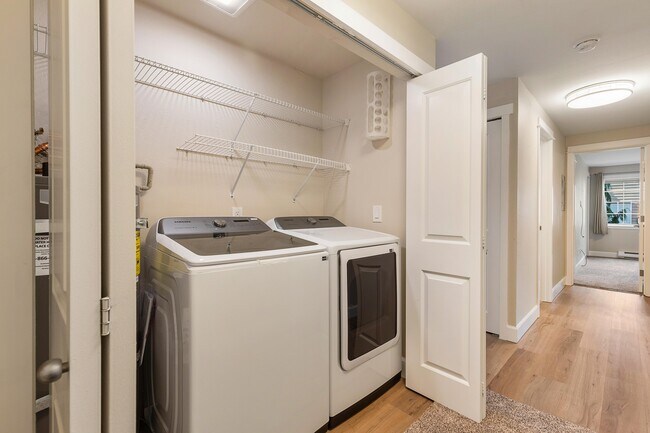 Building Photo - 755 5th Ave NW