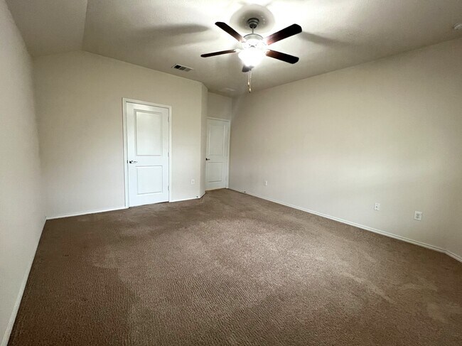 Building Photo - 5808 Eden Dr