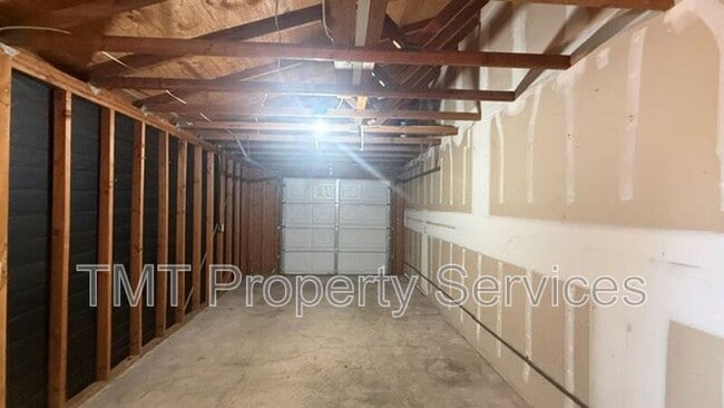 Building Photo - 535 Sims Ave