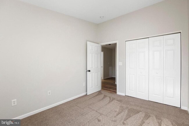 Building Photo - 56 S Charlotte St