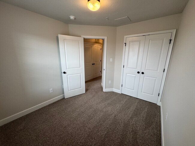 Building Photo - 130 Katelyn Dr