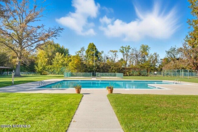 Building Photo - 76 Manchester Ct