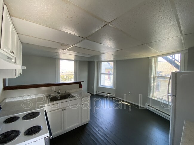 Building Photo - 62 W North St