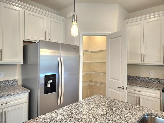 Building Photo - 5722 Wooden Pine Dr