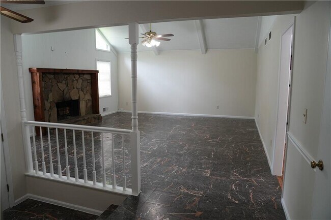 Building Photo - 3344 Hunters Lodge Rd