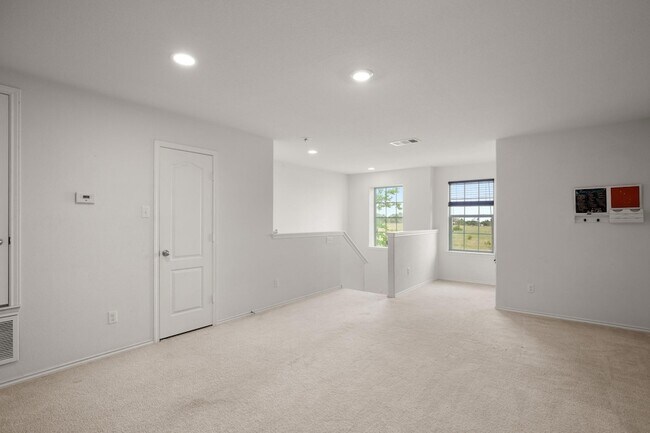 Building Photo - 243 Mancos Dr