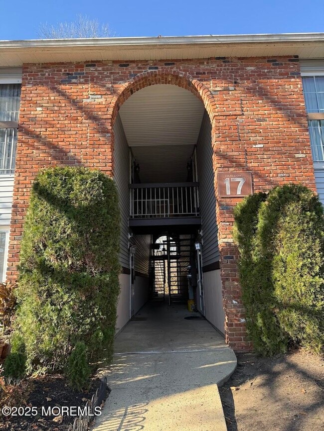 Building Photo - 17-7 Augusta Ct