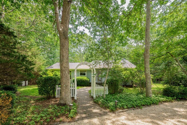 Building Photo - 25 High Point Rd