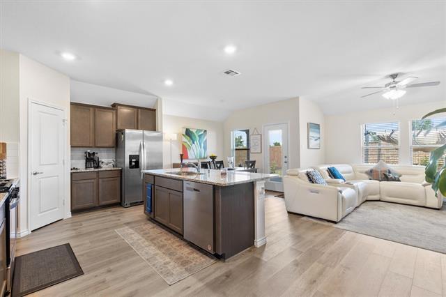 Building Photo - 1109 Blossom Ct Dr