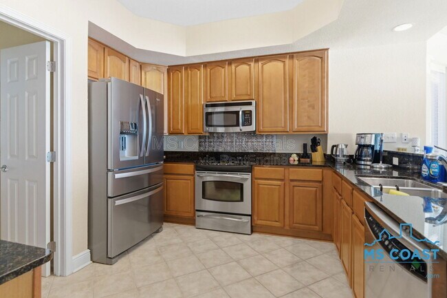 Building Photo - 2668 Beach Blvd