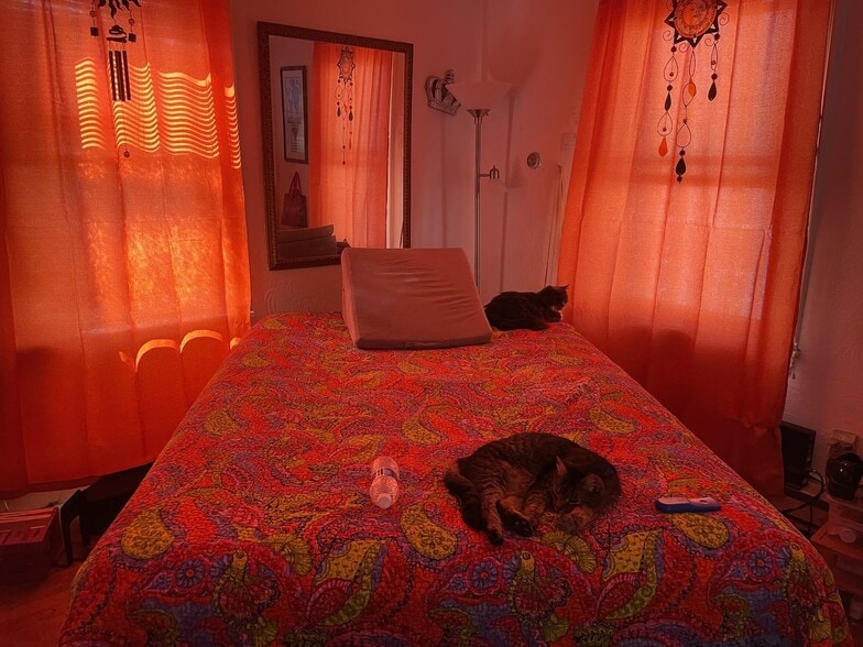 Building Photo - 49 Everett St